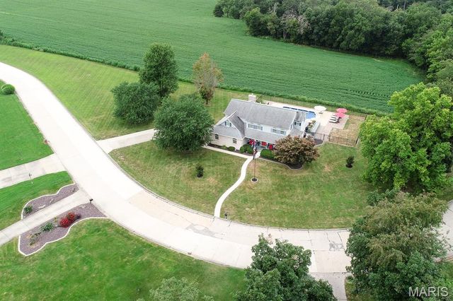 5148 Live Oak Drive, Smithton, IL 62285