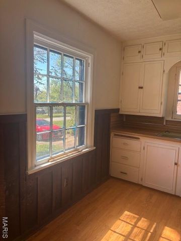 106 College Street, Crocker, MO 65452