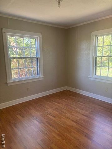 106 College Street, Crocker, MO 65452