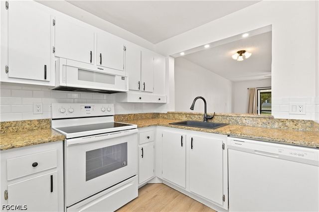 9261 Central Park DR 106, Fort Myers, FL 33919
