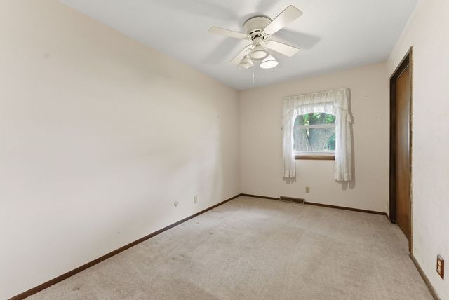 3108 Maplecrest Road, Bettendorf, IA 52722