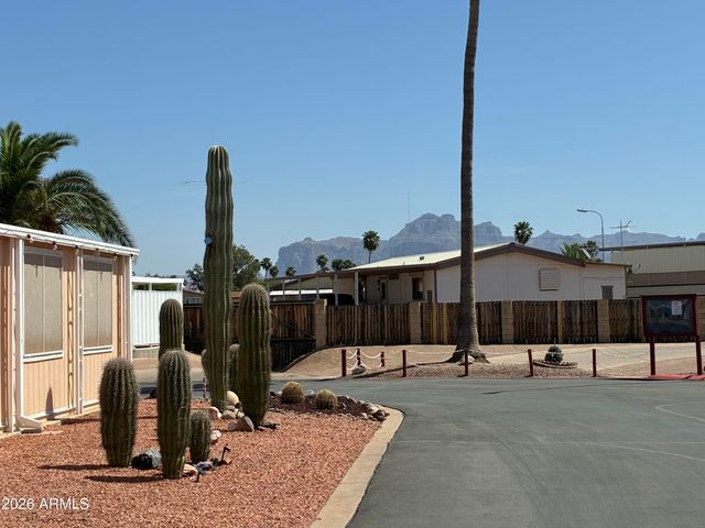 53 N MOUNTAIN Road N, Apache Junction, AZ 85120