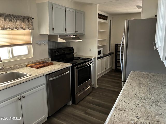 53 N MOUNTAIN Road N, Apache Junction, AZ 85120