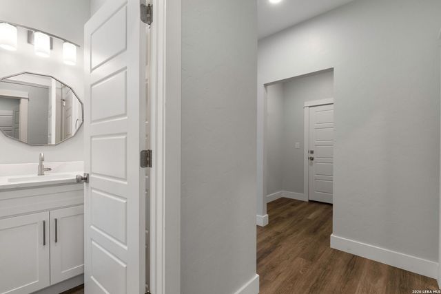 712 Wedgewood Lane, Fredericksburg, TX 78624