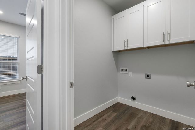 712 Wedgewood Lane, Fredericksburg, TX 78624