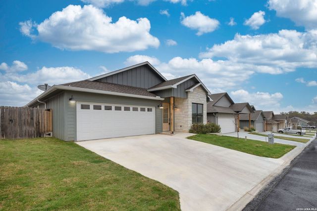 712 Wedgewood Lane, Fredericksburg, TX 78624