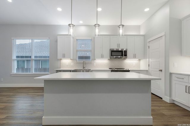 712 Wedgewood Lane, Fredericksburg, TX 78624