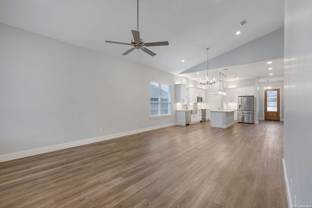 712 Wedgewood Lane, Fredericksburg, TX 78624