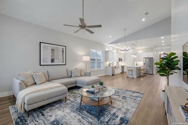 712 Wedgewood Lane, Fredericksburg, TX 78624