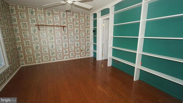 1253 LEXINGTON DR, Yardley, PA 19067