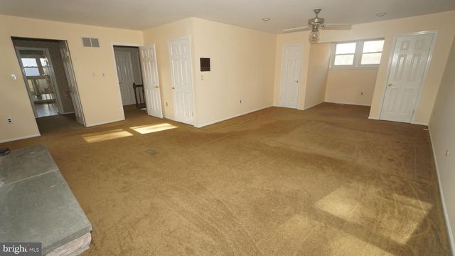 1253 LEXINGTON DR, Yardley, PA 19067