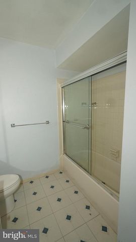 1253 LEXINGTON DR, Yardley, PA 19067