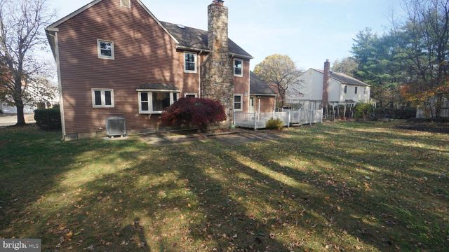 1253 LEXINGTON DR, Yardley, PA 19067