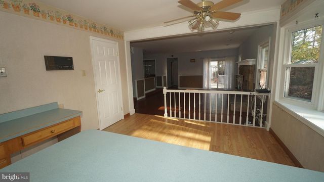 1253 LEXINGTON DR, Yardley, PA 19067