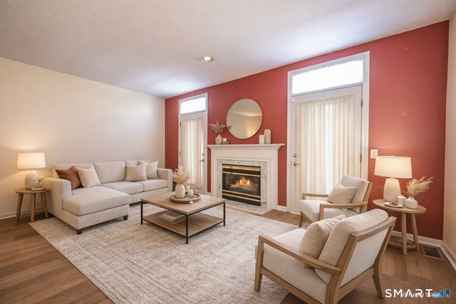 565 Newfield Street APT 34, Middletown, CT 06457