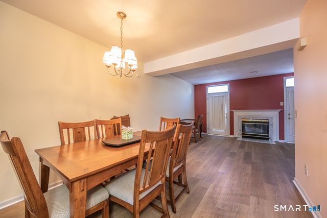 565 Newfield Street APT 34, Middletown, CT 06457