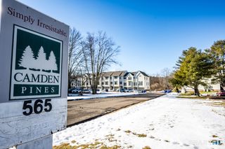 565 Newfield Street APT 34, Middletown, CT 06457