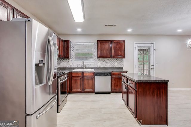 365 Othello Drive, Hampton, GA 30228