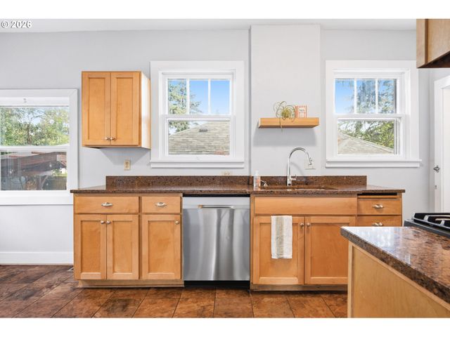 5617 Ne 27TH Ave, Portland, OR 97211