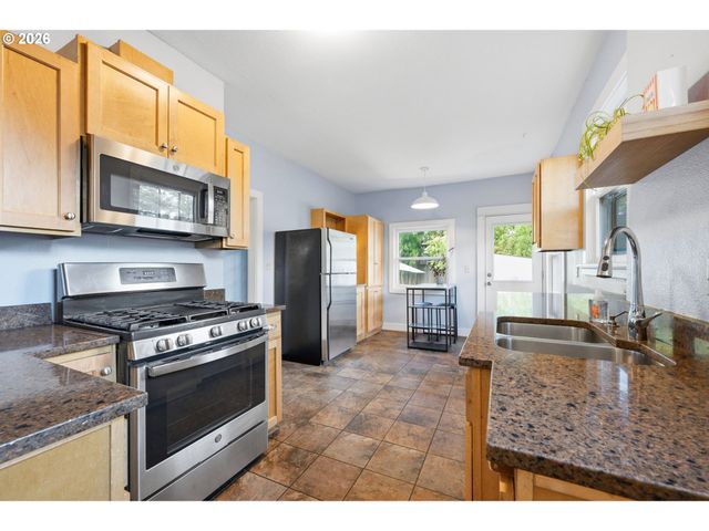 5617 Ne 27TH Ave, Portland, OR 97211