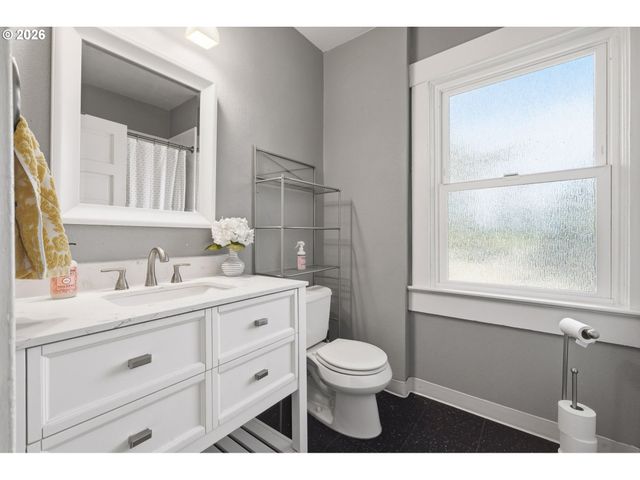 5617 Ne 27TH Ave, Portland, OR 97211