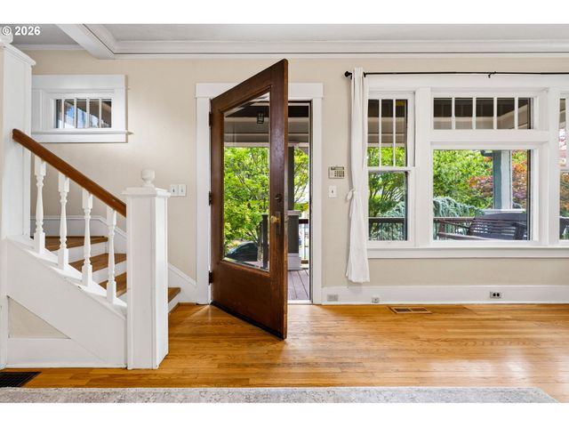 5617 Ne 27TH Ave, Portland, OR 97211