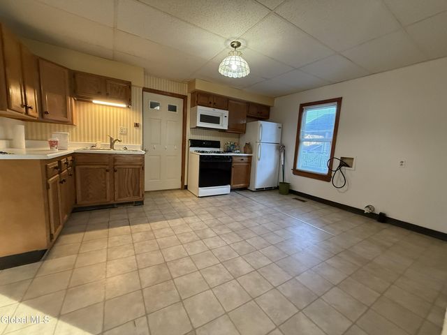 30 Lexington Avenue, Glens Falls, NY 12801