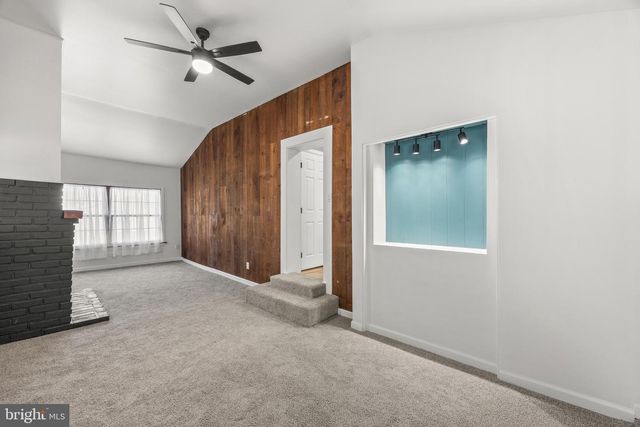 323 EDGEWOOD AVE, Lansdale, PA 19446