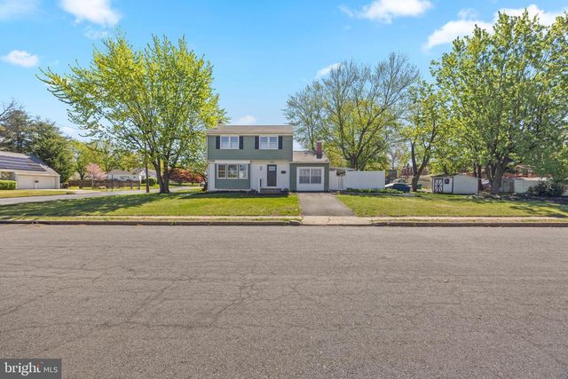 323 EDGEWOOD AVE, Lansdale, PA 19446