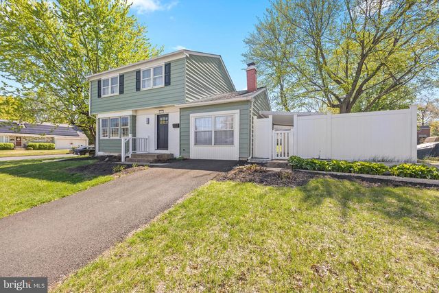 323 EDGEWOOD AVE, Lansdale, PA 19446