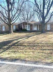 117 Ridgeview Drive, Willard, MO 65781
