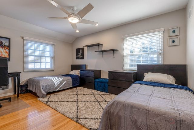 21 N Ridge Road, Lake Forest, IL 60045