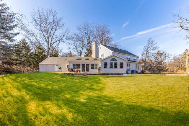 21 N Ridge Road, Lake Forest, IL 60045