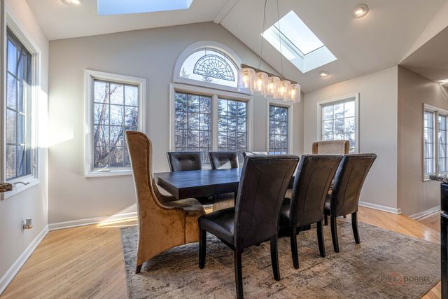 21 N Ridge Road, Lake Forest, IL 60045