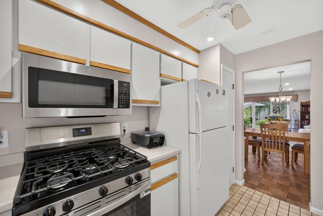 300 Buck Island Road APT 14C, West Yarmouth, MA 02673