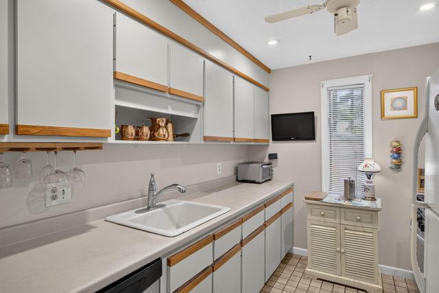 300 Buck Island Road APT 14C, West Yarmouth, MA 02673