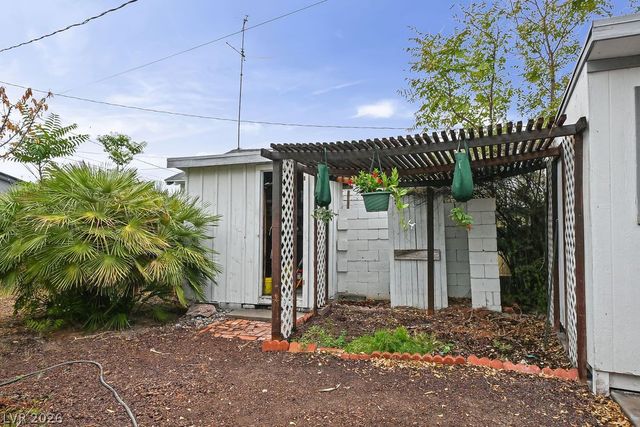 221 Circle Drive, Las Vegas, NV 89101