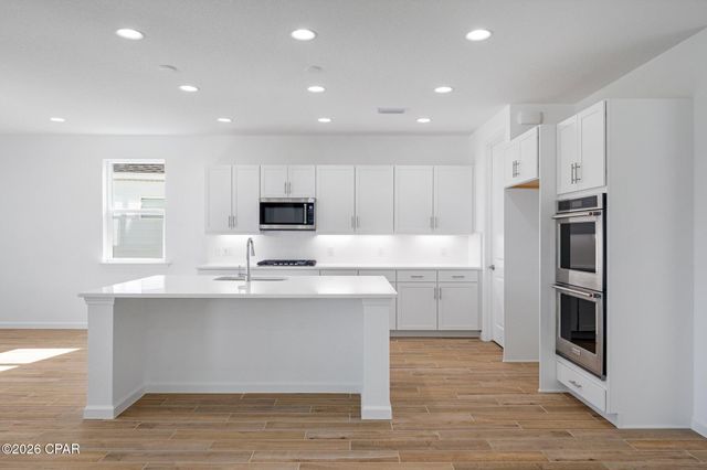 8490 Landshark Boulevard, Panama City Beach, FL 32413