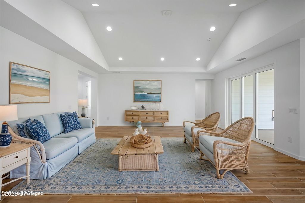 Image 8 of property listing at 8490 Landshark Boulevard, Panama City Beach, FL 32413