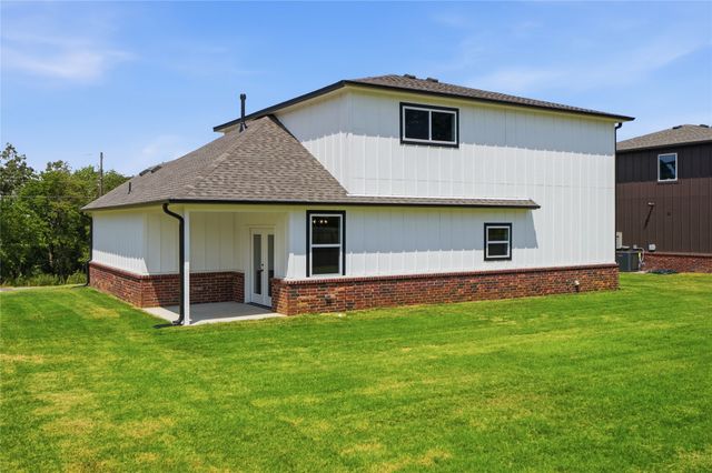 1524 E Grayson Avenue, Sapulpa, OK 74066