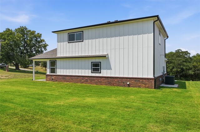 1524 E Grayson Avenue, Sapulpa, OK 74066