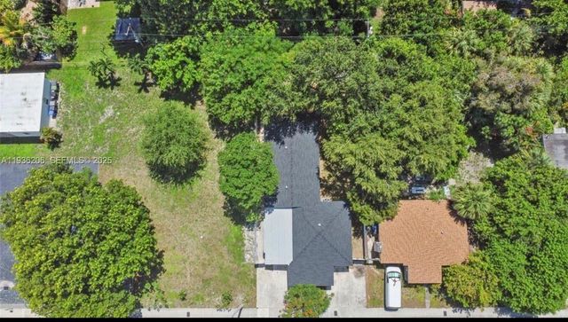 1220 N Andrews Ave, Fort Lauderdale, FL 33311