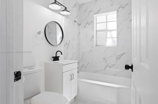 1220 N Andrews Ave, Fort Lauderdale, FL 33311