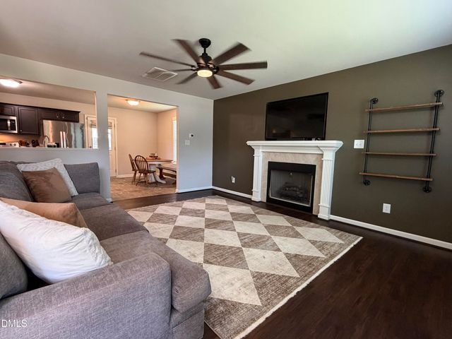 109 Larksdale Cove, Benson, NC 27504