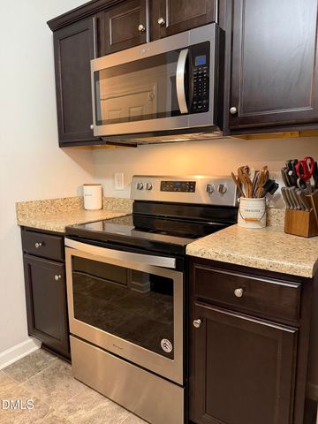 109 Larksdale Cove, Benson, NC 27504