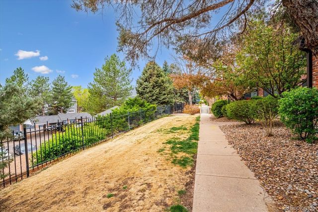 844 S Vance Street F, Lakewood, CO 80226