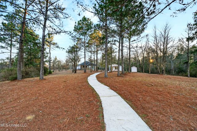 19 Lake Michael Lane, Poplarville, MS 39470