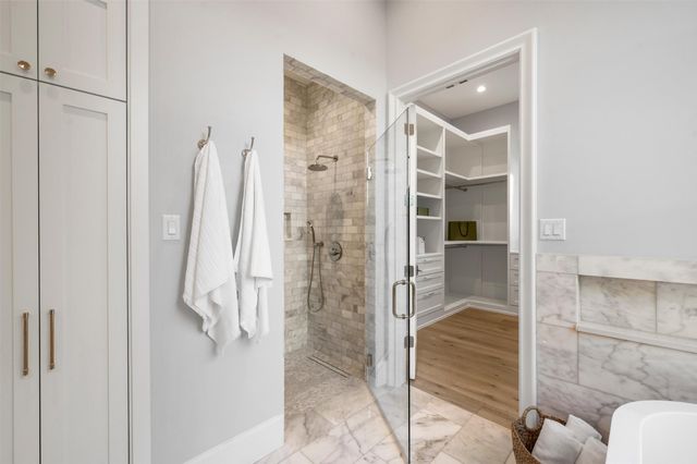 6254 Preston Crest Lane, Dallas, TX 75230