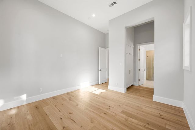 6254 Preston Crest Lane, Dallas, TX 75230