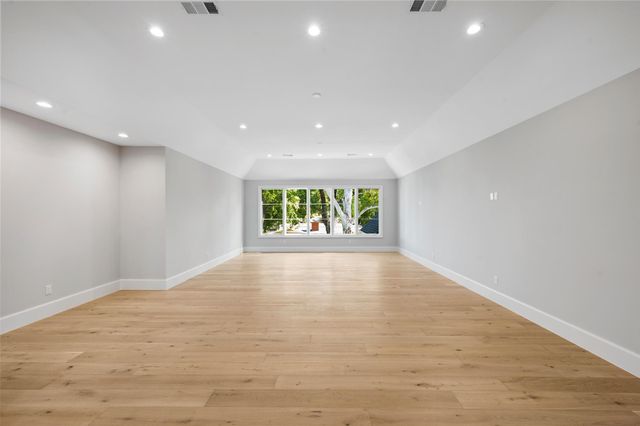 6254 Preston Crest Lane, Dallas, TX 75230
